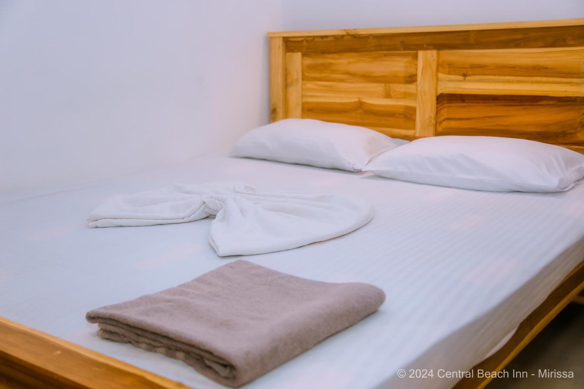 Central Beach Inn Mirissa Zewnętrze zdjęcie